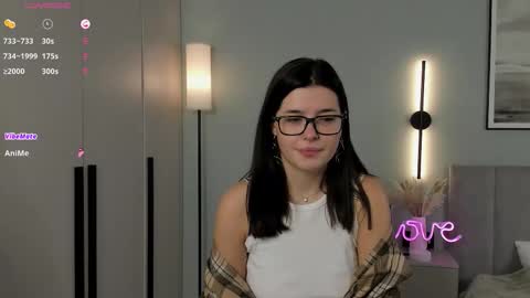 Snapshot of jazminenakano chatting on 15, 9, 2025 Mira the personal mirage D online show from 15, 9, 2025