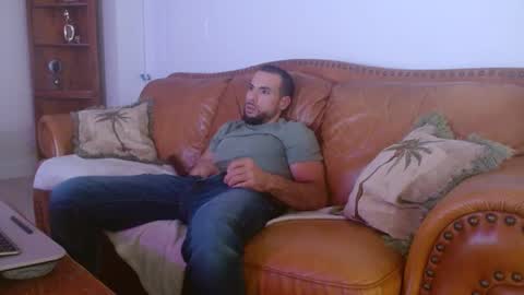 JcMax305 online show from 31, 1, 2025