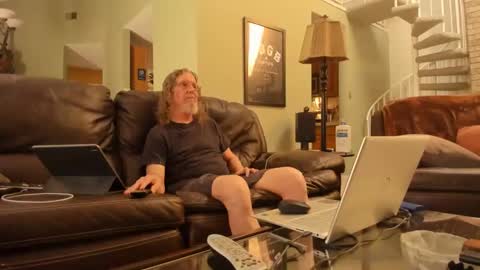 Snapshot of jdineuless chatting on 27, 2, 2025 JDinEuless online show from 27, 2, 2025