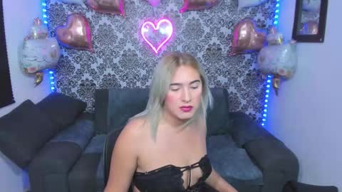 . Julianita y Valery . online show from 4, 3, 2026