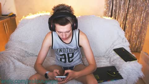 Angel online show from 2, 2, 2025