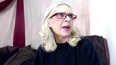 Snapshot of jean_saint_sin chatting on 20, 12, 2025 Jean Saint Sin online show from 20, 12, 2025