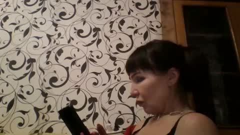 Snapshot of jeanedavis chatting on 4, 3, 2025 JeaneDavis online show from 4, 3, 2025