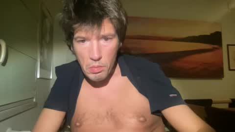 jeanslov online show from 9, 12, 2024