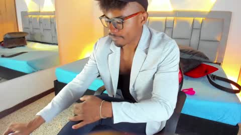 Snapshot of jeffrey_cottom chatting on 27, 1, 2025 Jeff online show from 27, 1, 2025