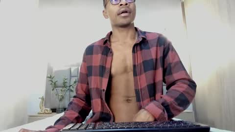 Snapshot of jeffrey_cottom chatting on 8, 10, 2025 Jeff online show from 8, 10, 2025