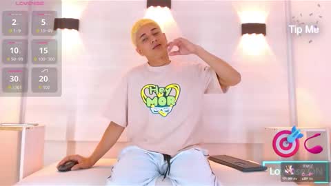 Snapshot of jeic_18 chatting on 19, 9, 2025 jeic 18 online show from 19, 9, 2025