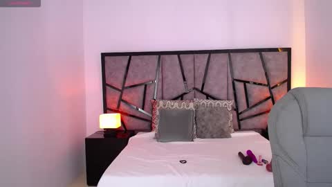 Snapshot of jeinnovemontenegr0 chatting on 25, 11, 2025 jeinnovemontenegr0 online show from 25, 11, 2025