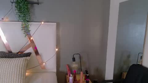 Snapshot of jenacooper__ chatting on 20, 4, 2026 Jena online show from 20, 4, 2026