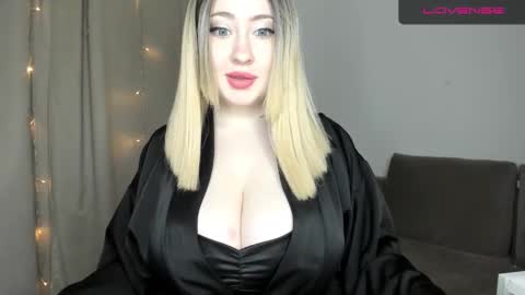 Snapshot of jenahaze chatting on 4, 2, 2025 Jena online show from 4, 2, 2025