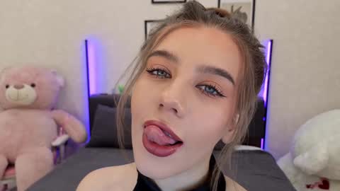 Dolly online show from 15, 10, 2025