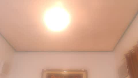 Queen Jenifer online show from 21, 12, 2025