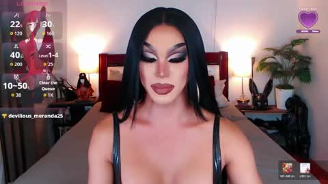 Queen Jenifer online show from 23, 4, 2026