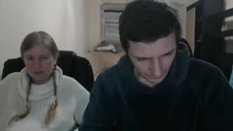 Snapshot of jenisandpeter chatting on 3, 3, 2025 JenisAndPeter online show from 3, 3, 2025