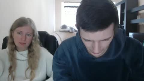 Snapshot of jenisandpeter chatting on 4, 3, 2025 JenisAndPeter online show from 4, 3, 2025