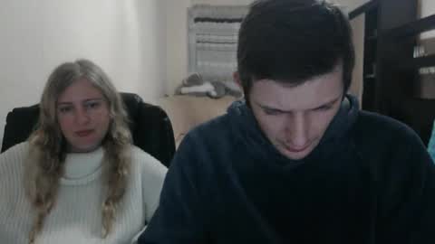 Snapshot of jenisandpeter chatting on 4, 3, 2025 JenisAndPeter online show from 4, 3, 2025