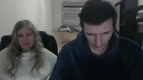 Snapshot of jenisandpeter chatting on 5, 3, 2025 JenisAndPeter online show from 5, 3, 2025