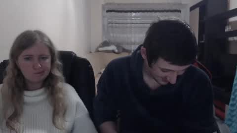 Snapshot of jenisandpeter chatting on 6, 3, 2025 JenisAndPeter online show from 6, 3, 2025