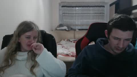 Snapshot of jenisandpeter chatting on 7, 3, 2025 JenisAndPeter online show from 7, 3, 2025