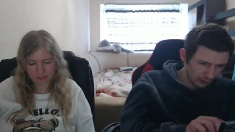 Snapshot of jenisandpeter chatting on 8, 3, 2025 JenisAndPeter online show from 8, 3, 2025