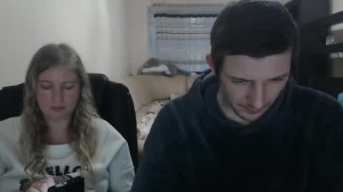 Snapshot of jenisandpeter chatting on 9, 3, 2025 JenisAndPeter online show from 9, 3, 2025