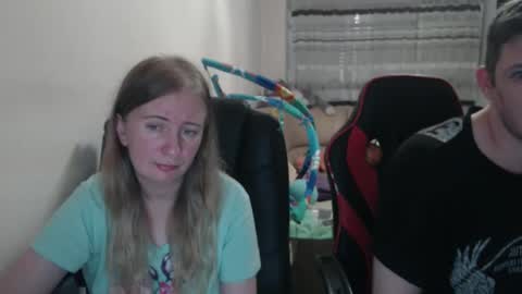 Snapshot of jenisandpeter chatting on 16, 9, 2025 JenisAndPeter online show from 16, 9, 2025