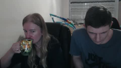 Snapshot of jenisandpeter chatting on 18, 9, 2025 JenisAndPeter online show from 18, 9, 2025