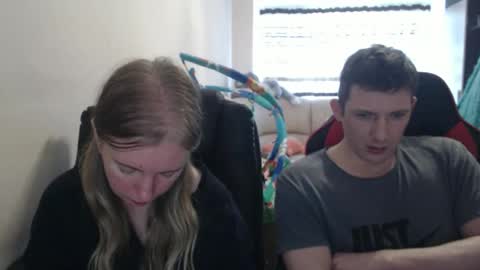 Snapshot of jenisandpeter chatting on 19, 9, 2025 JenisAndPeter online show from 19, 9, 2025