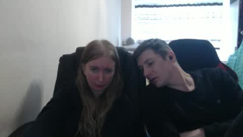 Snapshot of jenisandpeter chatting on 27, 9, 2025 JenisAndPeter online show from 27, 9, 2025