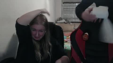 Snapshot of jenisandpeter chatting on 29, 9, 2025 JenisAndPeter online show from 29, 9, 2025