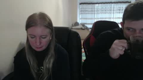 Snapshot of jenisandpeter chatting on 30, 9, 2025 JenisAndPeter online show from 30, 9, 2025