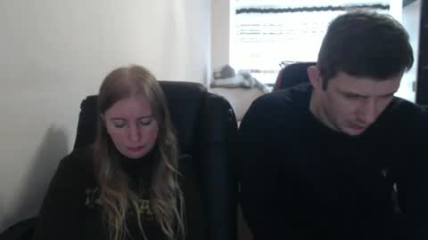 Snapshot of jenisandpeter chatting on 2, 10, 2025 JenisAndPeter online show from 2, 10, 2025