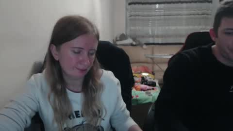 Snapshot of jenisandpeter chatting on 7, 10, 2025 JenisAndPeter online show from 7, 10, 2025