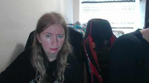 Snapshot of jenisandpeter chatting on 10, 10, 2025 JenisAndPeter online show from 10, 10, 2025