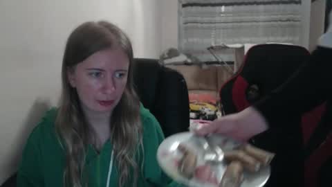 Snapshot of jenisandpeter chatting on 16, 10, 2025 JenisAndPeter online show from 16, 10, 2025