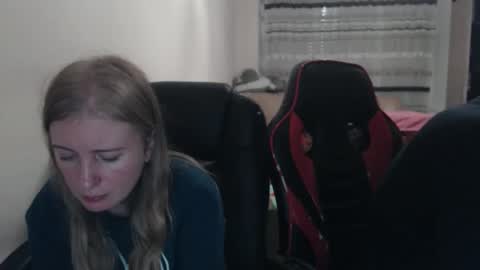 Snapshot of jenisandpeter chatting on 31, 10, 2025 JenisAndPeter online show from 31, 10, 2025