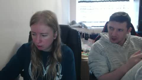 Snapshot of jenisandpeter chatting on 2, 11, 2025 JenisAndPeter online show from 2, 11, 2025