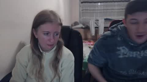 Snapshot of jenisandpeter chatting on 7, 11, 2025 JenisAndPeter online show from 7, 11, 2025