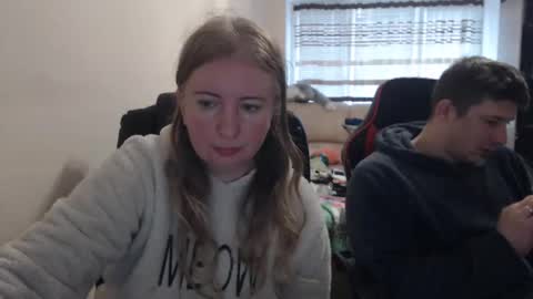 Snapshot of jenisandpeter chatting on 10, 11, 2025 JenisAndPeter online show from 10, 11, 2025