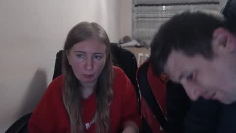 Snapshot of jenisandpeter chatting on 19, 11, 2025 JenisAndPeter online show from 19, 11, 2025