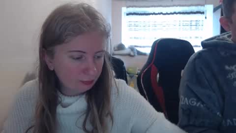 Snapshot of jenisandpeter chatting on 4, 3, 2026 JenisAndPeter online show from 4, 3, 2026