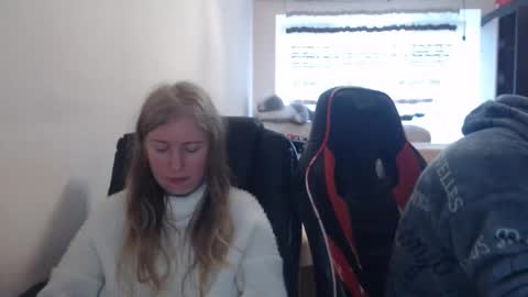 Snapshot of jenisandpeter chatting on 7, 3, 2026 JenisAndPeter online show from 7, 3, 2026