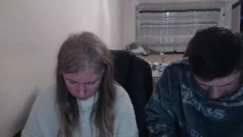 Snapshot of jenisandpeter chatting on 7, 3, 2026 JenisAndPeter online show from 7, 3, 2026