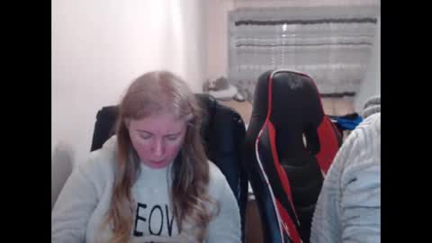 Snapshot of jenisandpeter chatting on 10, 3, 2026 JenisAndPeter online show from 10, 3, 2026