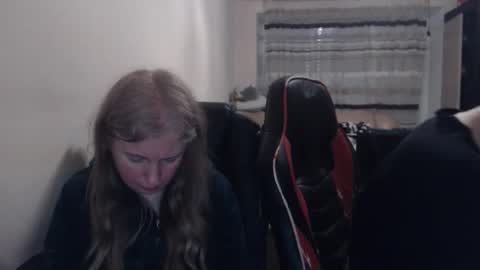 Snapshot of jenisandpeter chatting on 20, 3, 2026 JenisAndPeter online show from 20, 3, 2026