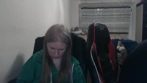 Snapshot of jenisandpeter chatting on 23, 3, 2026 JenisAndPeter online show from 23, 3, 2026