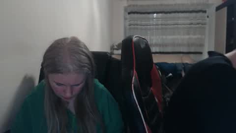 Snapshot of jenisandpeter chatting on 24, 3, 2026 JenisAndPeter online show from 24, 3, 2026