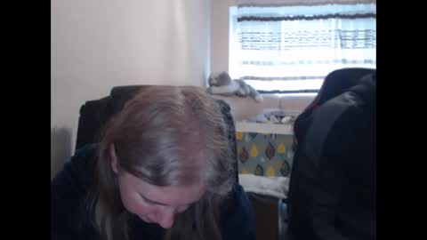 Snapshot of jenisandpeter chatting on 2, 4, 2026 JenisAndPeter online show from 2, 4, 2026