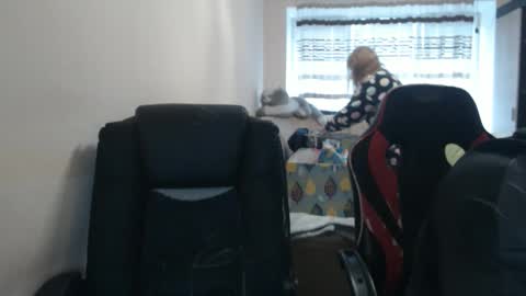 Snapshot of jenisandpeter chatting on 3, 4, 2026 JenisAndPeter online show from 3, 4, 2026