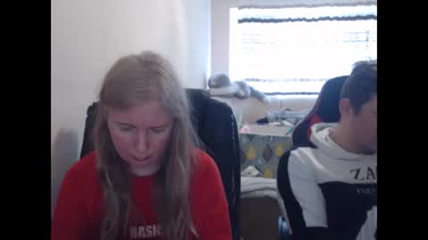 Snapshot of jenisandpeter chatting on 13, 4, 2026 JenisAndPeter online show from 13, 4, 2026